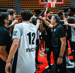 La Virtus Bolonia busca un base para cubrir la baja de Nico Mannion
