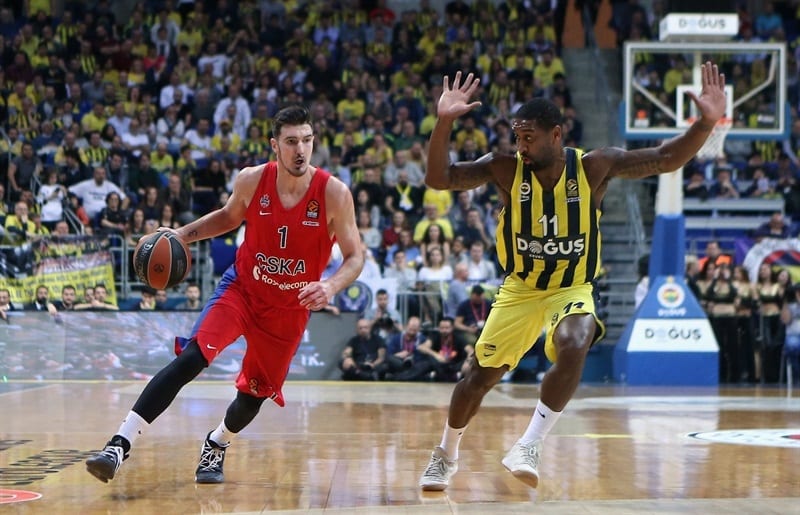 CSKA Moscú gana en la bocina con canasta de De Colo (79-81)