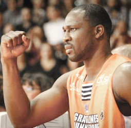 Florent Pietrus continuará su carrera en el Levallois