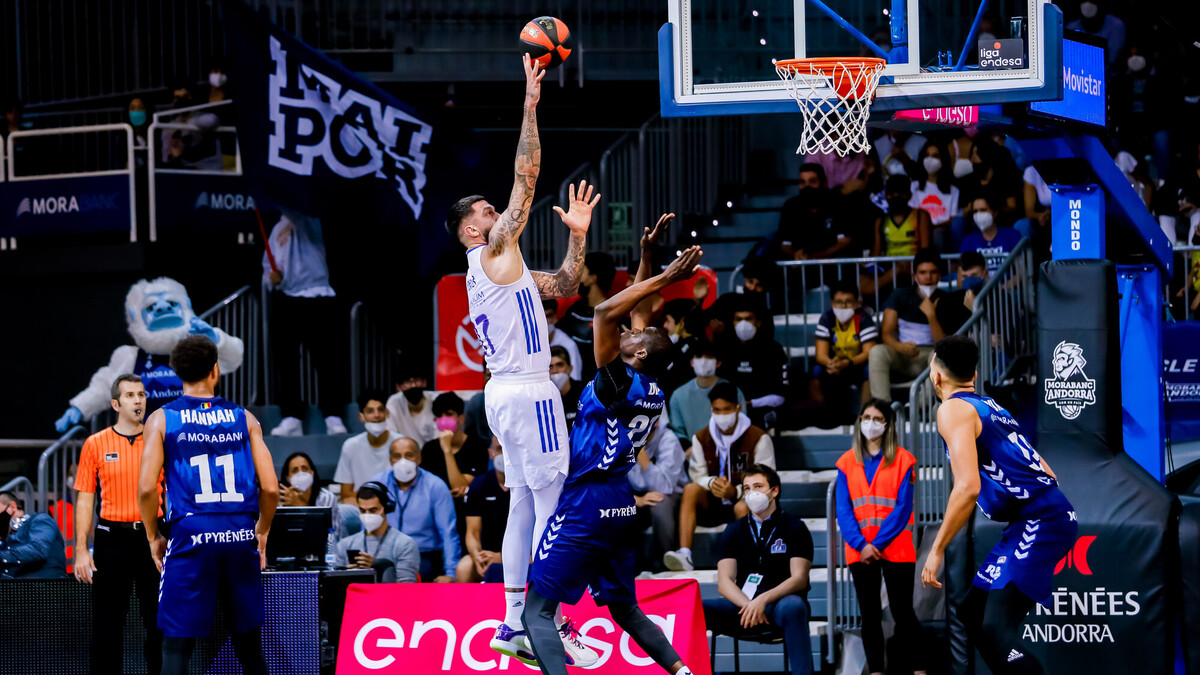El Real Madrid, bajo la ley de Tavares, se exhibe en Andorra (58-86)