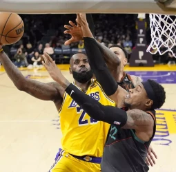 Sufrida victoria de los Lakers ante Washington