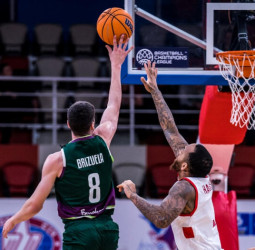 Un 3+1 tumba al Unicaja en Ucrania (70-69)