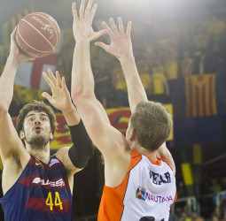 Un FC Barcelona Lassa impecable no da opción al Fuenlabrada (99-65)