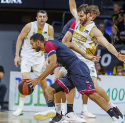 El Monbus Obradoiro se estrena en Tenerife (87-92)