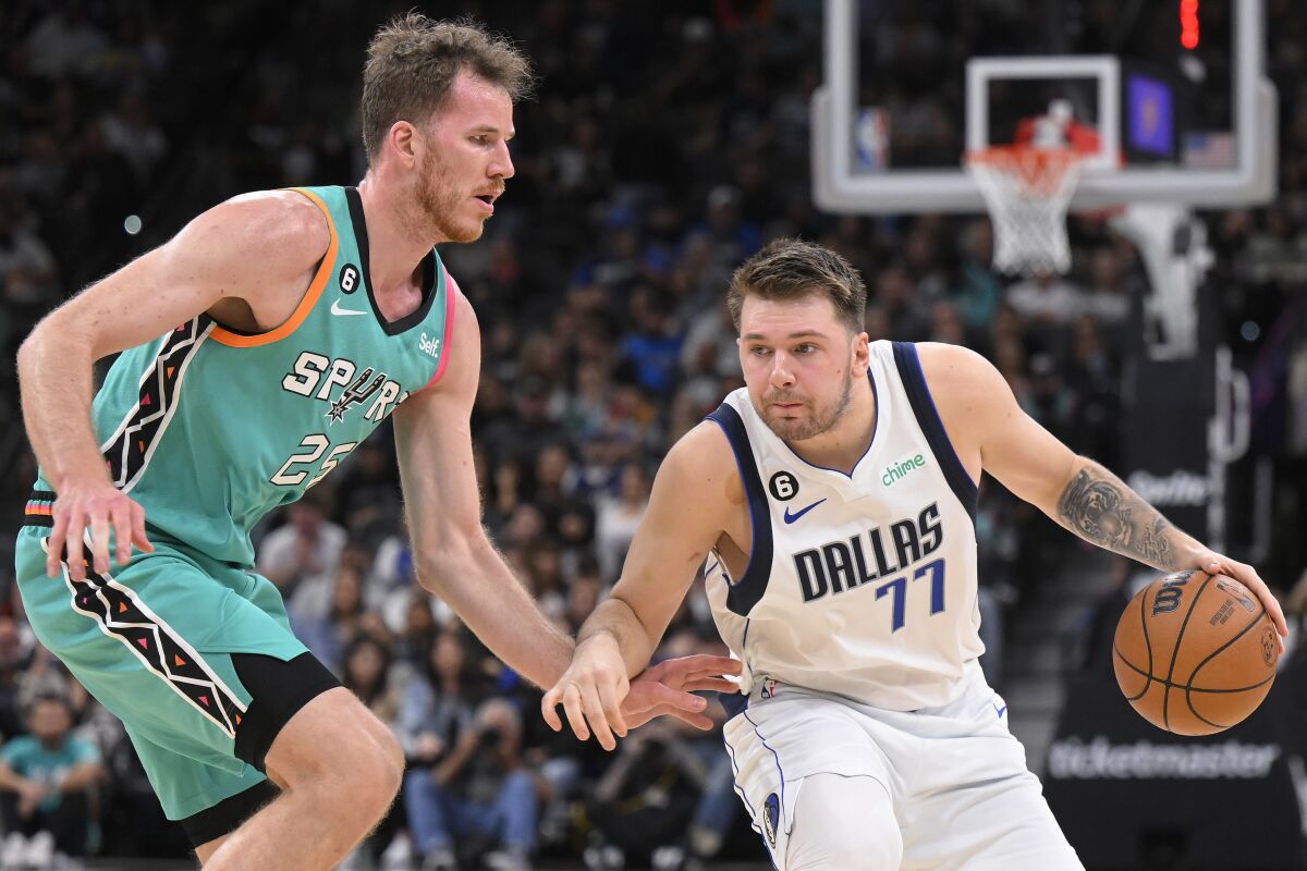 Un Luka Doncic de videojuego