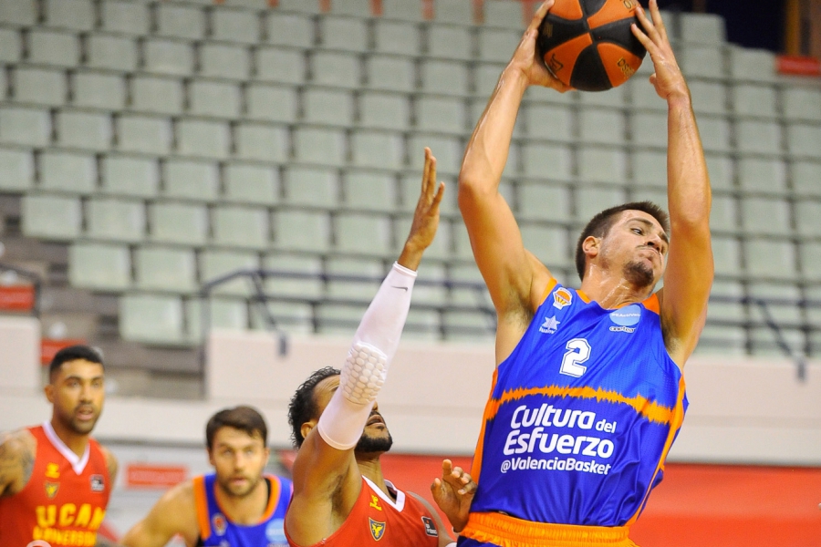 Tercer triunfo taronja de la pretemporada para cerrar el torneo ante UCAM Murcia (59-84)