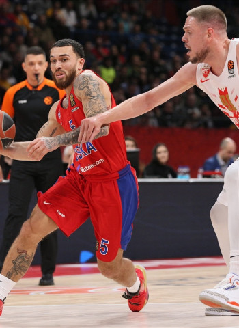 Mike James marca la diferencia en el Stark Arena (81-86)