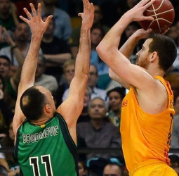 El derbi catalán se decide en un tercer cuarto en que sólo ha existido el FC Barcelona (56-76)