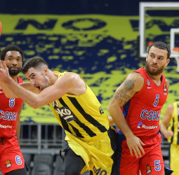 Clyburn marca las diferencias ante el Fenerbahce (77-78)