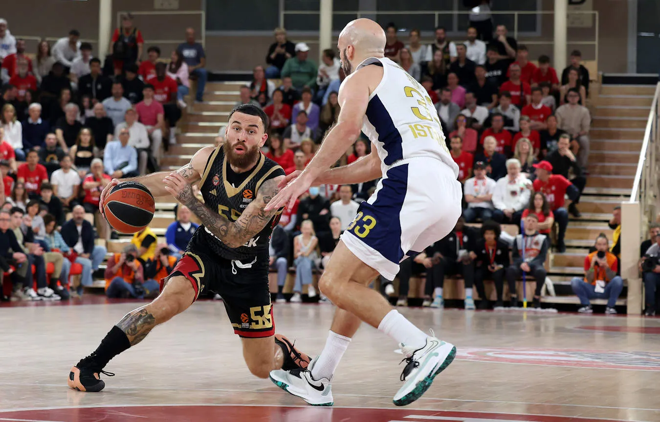 El AS Mónaco salva un match ball, 93-88 [1-1]