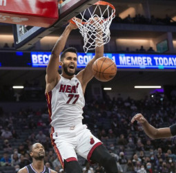 Omer Yurtseven refuerza el juego interior de los Utah Jazz