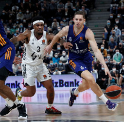 Valioso triunfo del Real Madrid en la difícil cancha del Asvel (74-87)