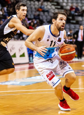 Carramimbre CBC Valladolid mantiene el liderato in extremis