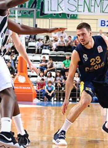 Fenerbahce y Anadolu Efes completan las semifinales turcas