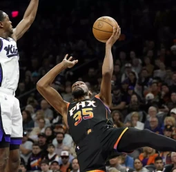 Los Suns superan con remontada, a los Kings