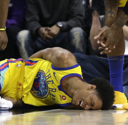 Los Nets le dan la noche a Miami, y Warriors gana pero pierde a McCaw