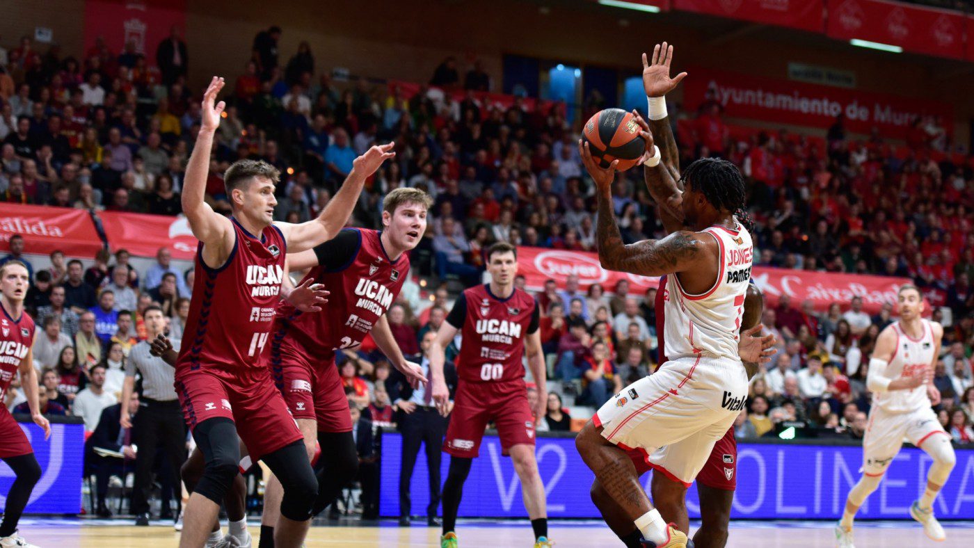 El Valencia Basket resiste y recupera el factor cancha (72-83)