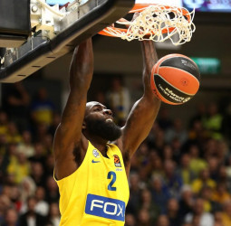 El Barcelona tantea el fichaje de Quincy Acy