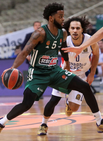 Daryl Macon lidera la clara victoria del Panathinaikos ante el Anadolu Efes (95-69)