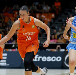 Debuts, derbis, billetes a la Copa y El Palau como atractivos de la última jornada del año