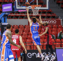 El Valencia Basket corta su mala racha en Zaragoza (76-85)