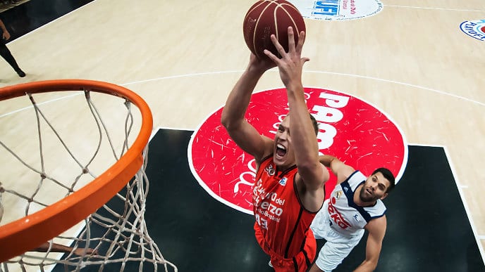 Luke Sikma deja Valencia tras dos temporadas: ficha por el Alba Berlín