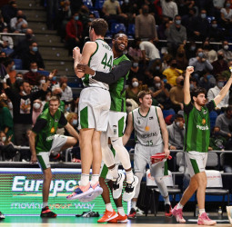 El Joventut sale vencedor de la gran rebelión del Unicaja (72-76)