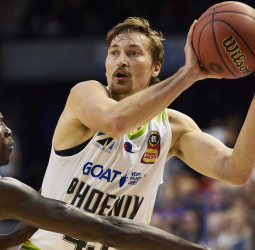 Ryan Broekhoff renovará con los Melbourne Phoenix