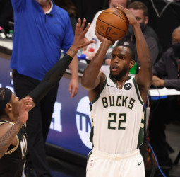 Milwaukee Bucks gana (107-118) y completa la final NBA [4-2]