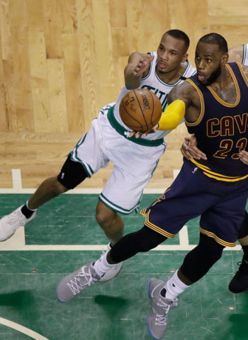 [0-1] Los Celtics se postran ante el Rey LeBron (117-104)