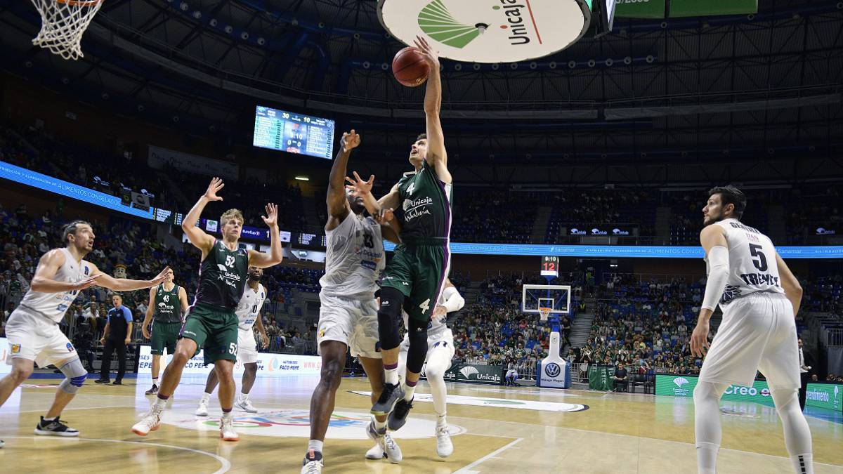 Unicaja Málaga supera con solvencia al Dolomiti Trento (93-74)