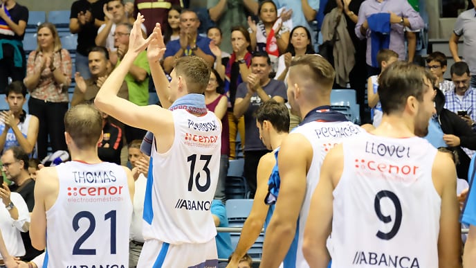 Monbus Obradoiro: Una familia muy bien avenida
