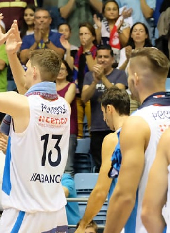 Monbus Obradoiro: Una familia muy bien avenida