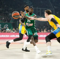 El Panathinaikos vuelve a una final four trece años después, 81-72 [3-2]