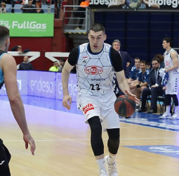 Increíble remontada del Delteco GBC para seguir creyendo (93-92)