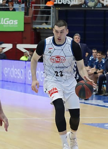 Increíble remontada del Delteco GBC para seguir creyendo (93-92)