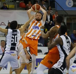 El Leyma Coruña es capaz de remontar la intensidad del Tizona Burgos, 97-91