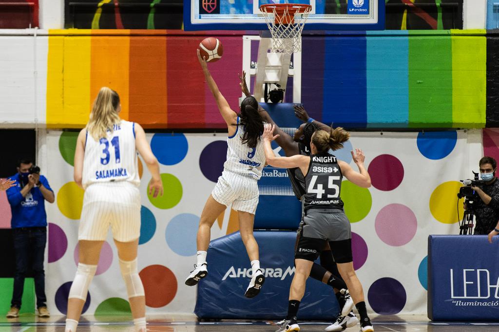 El tridente de invictos vence y convence