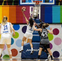 El tridente de invictos vence y convence