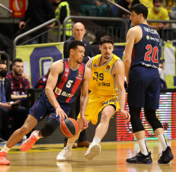 Esfuerzo sin premio para el Baskonia en Tel Aviv (94-93)
