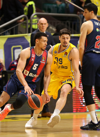 Esfuerzo sin premio para el Baskonia en Tel Aviv (94-93)
