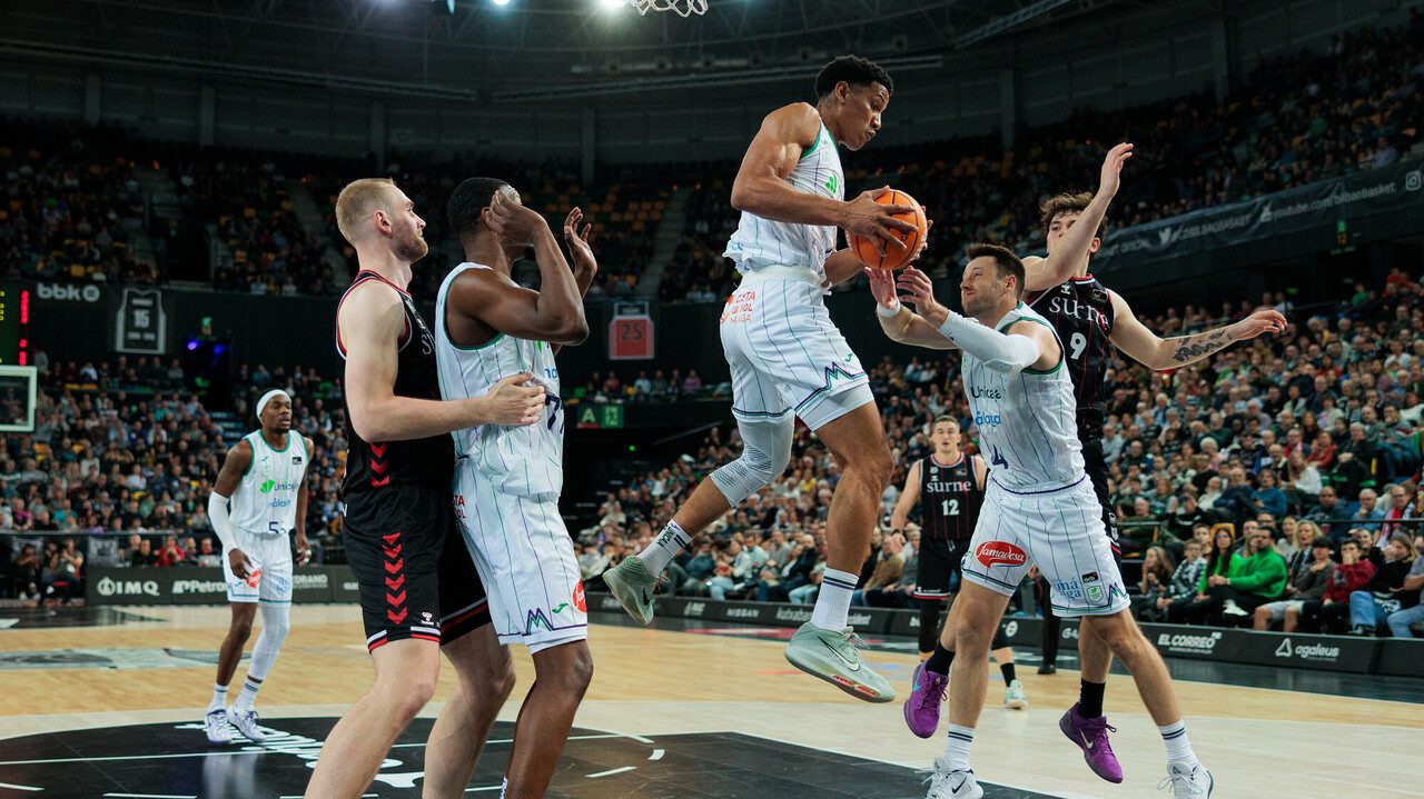 El Unicaja logra frenar el intento de remontada del Bilbao Basket, 81-86