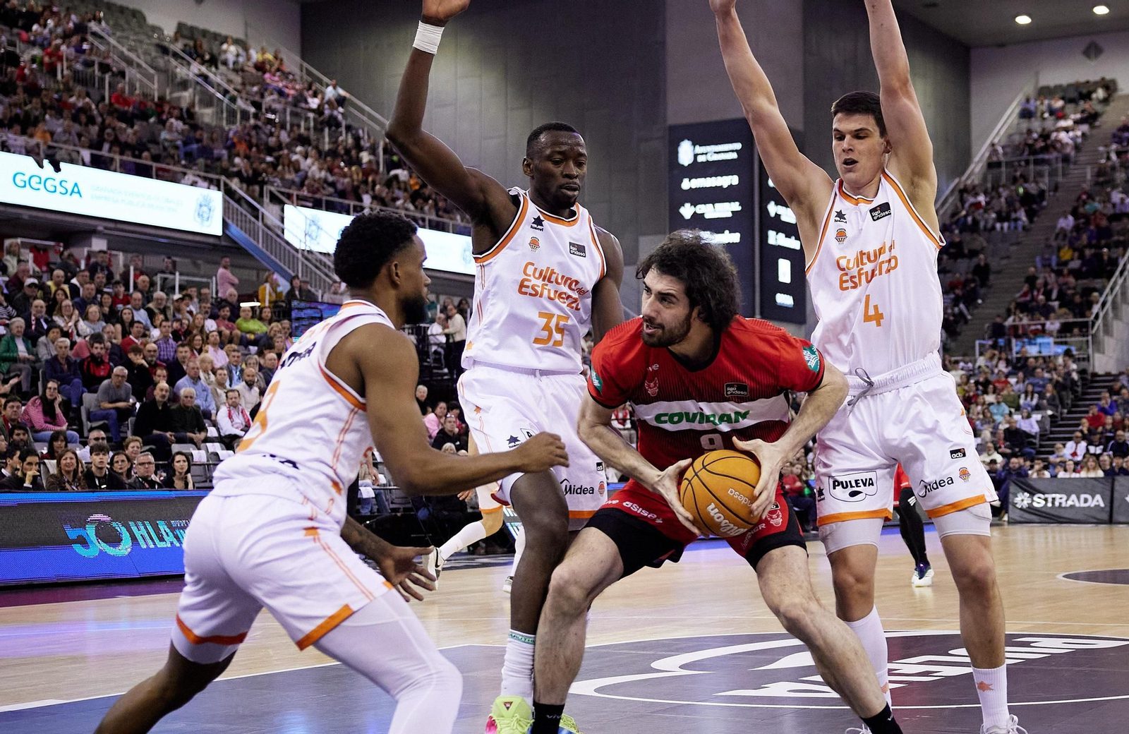 Un segundo cuarto excelso impulsa el show taronja en Granada (69-97)