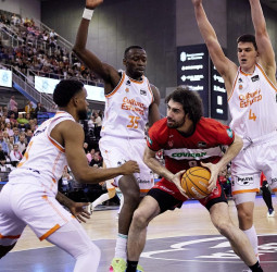 Un segundo cuarto excelso impulsa el show taronja en Granada (69-97)