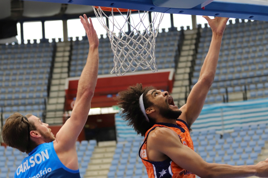 Valencia Basket, sin opciones en la pista del Acunsa GBC (78-60)