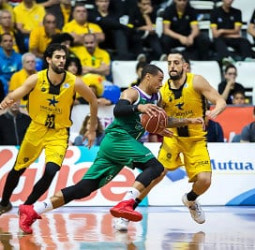 Unicaja Málaga asalta el Santiago Martín a pesar de las bajas (57-64)