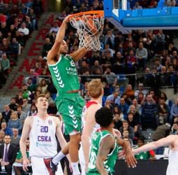 Machada del Laboral Kutxa ante el coloso ruso (81-71)