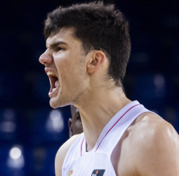 Vukcevic y Garuba, la pareja interior más joven en un clásico