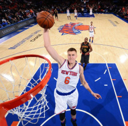 Los Knicks no descartan negociar con los interesados en Porzingis