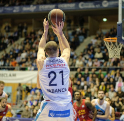Thomas tras prórroga, decide sobre la bocina (70-68)